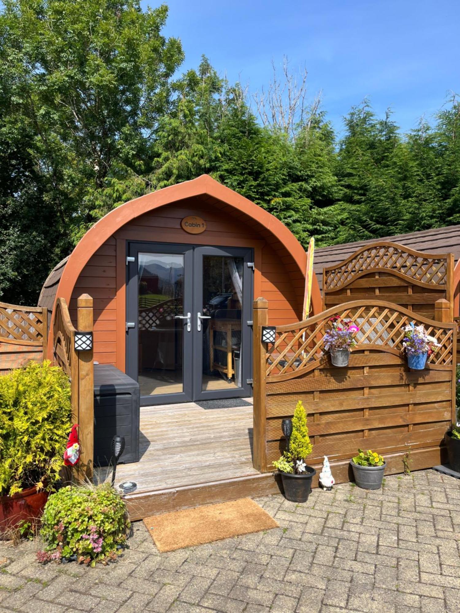 Conifer Cabins Форт Уилям Екстериор снимка